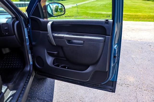 Photo of 2011 Blue Chevrolet Silverado 1500