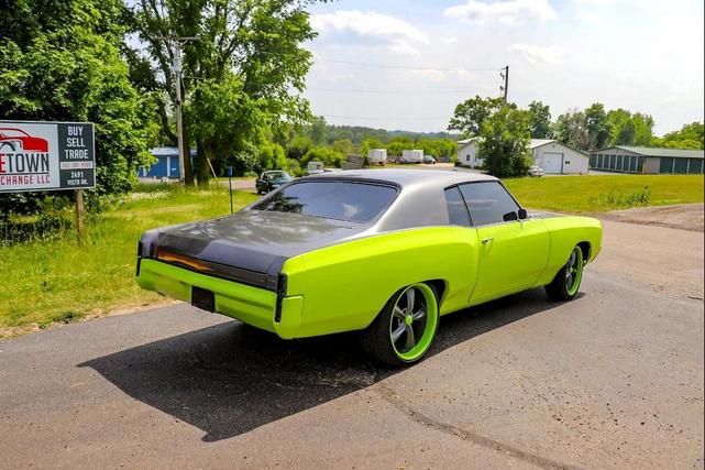 Photo of 1970 Silver Chevrolet Monte Carlo
