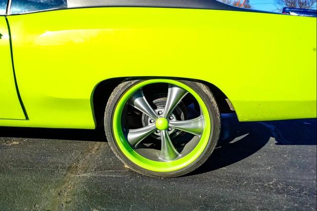 Photo of 1970 Silver Chevrolet Monte Carlo