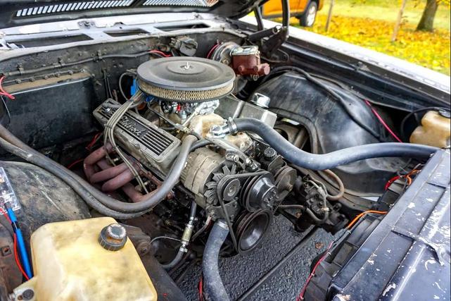 Photo of 1970 Silver Chevrolet Monte Carlo