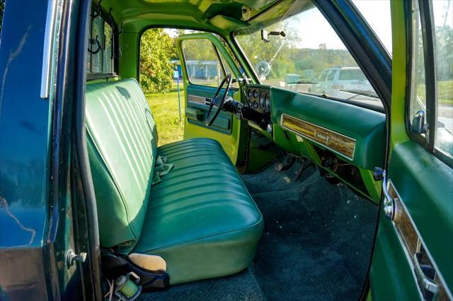 Photo of 1975 Green Chevrolet C20/K20