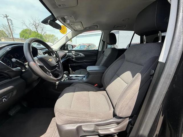 Photo of 2019 Mosaic Black Metallic Chevrolet Traverse