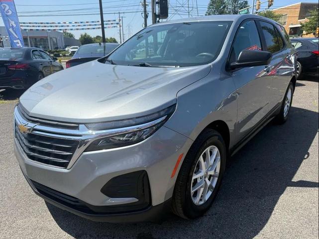Photo of 2023 Sterling Gray Metallic Chevrolet Equinox