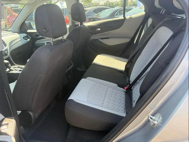 Photo of 2023 Sterling Gray Metallic Chevrolet Equinox