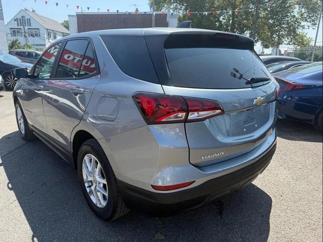 Photo of 2023 Sterling Gray Metallic Chevrolet Equinox