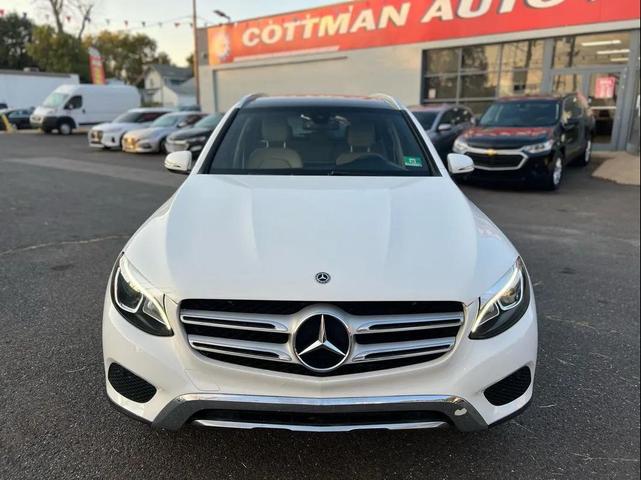 Photo of 2018 White Mercedes-Benz GLC 300