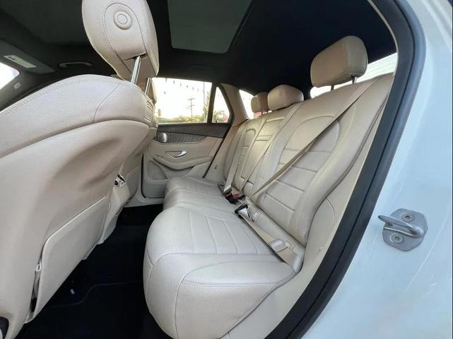 Photo of 2018 White Mercedes-Benz GLC 300