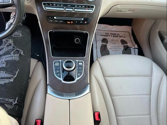 Photo of 2018 White Mercedes-Benz GLC 300