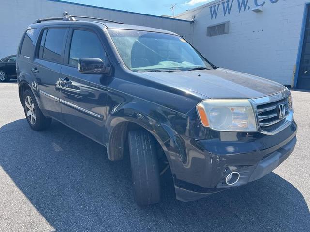 Photo of 2012 Crystal Black Pearl Honda Pilot