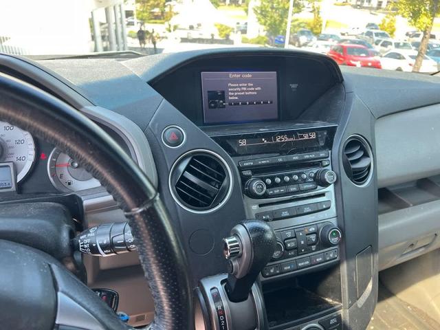 Photo of 2012 Crystal Black Pearl Honda Pilot