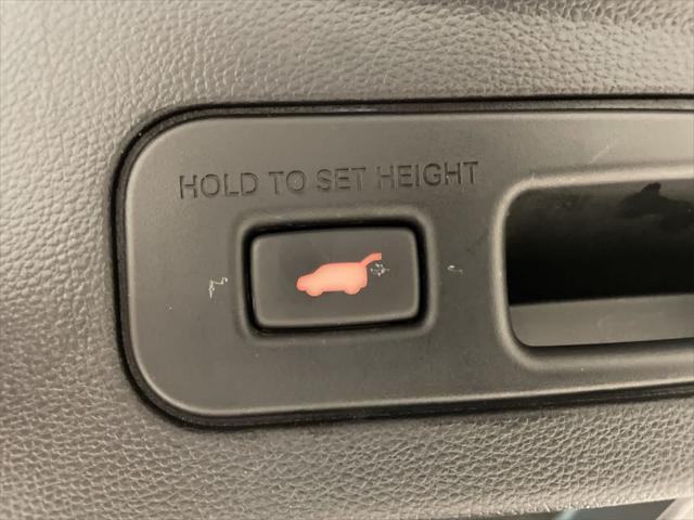 Photo of 2023 Liquid Carbon Metallic Acura MDX