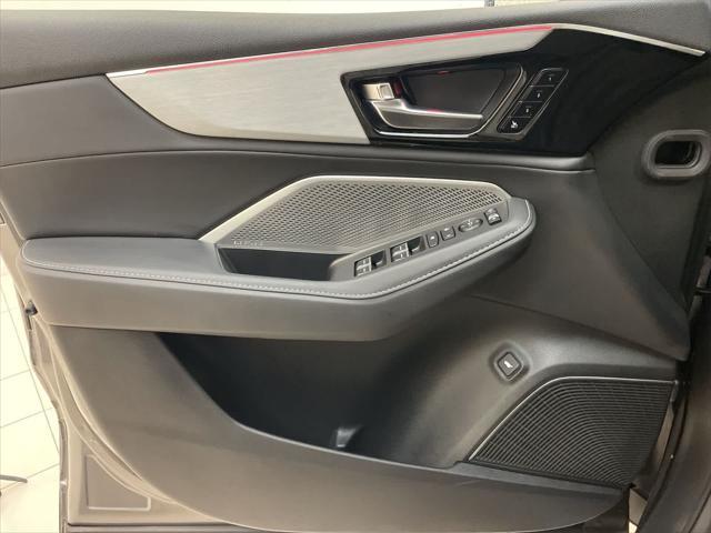Photo of 2023 Liquid Carbon Metallic Acura MDX