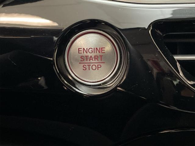 Photo of 2023 Liquid Carbon Metallic Acura MDX