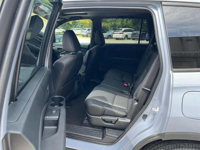 Photo of 2022 Sonic Gray Pearl Honda Passport