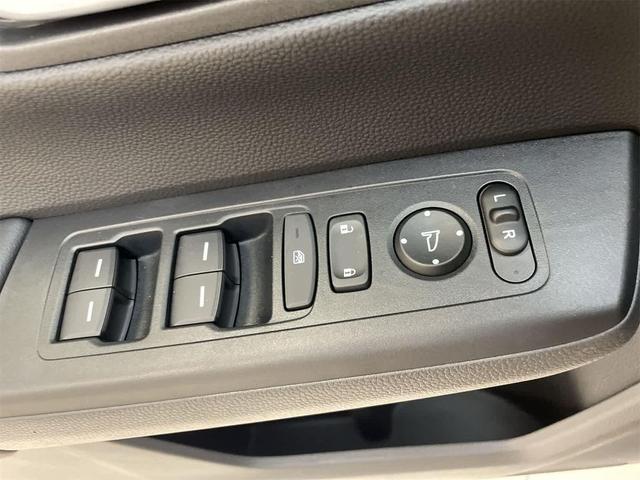 Photo of 2025 Urban Gray Pearl Honda CR-V Hybrid