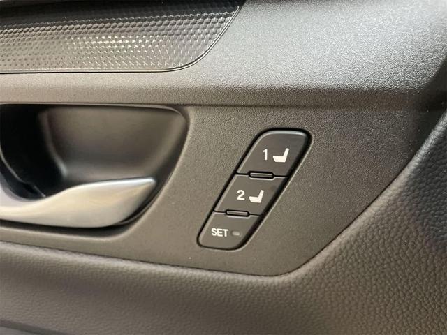 Photo of 2025 Urban Gray Pearl Honda CR-V Hybrid
