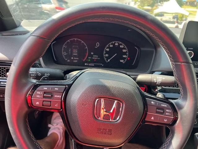 Photo of 2022 Platinum White Pearl Honda Civic