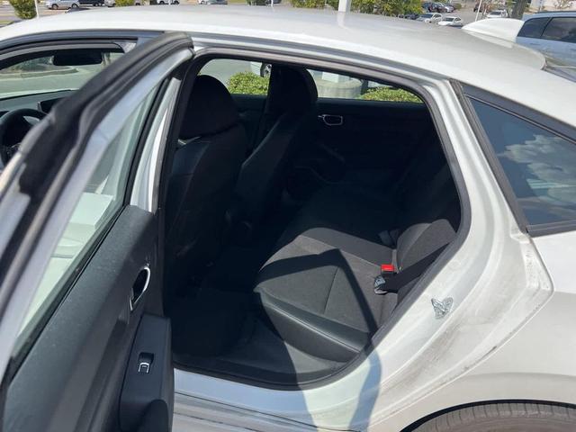 Photo of 2022 Platinum White Pearl Honda Civic