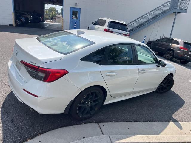 Photo of 2022 Platinum White Pearl Honda Civic