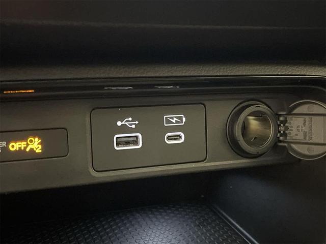 Photo of 2024 Crystal Black Pearl Honda CR-V