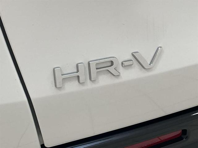 Photo of 2025 Platinum White Pearl Honda HR-V