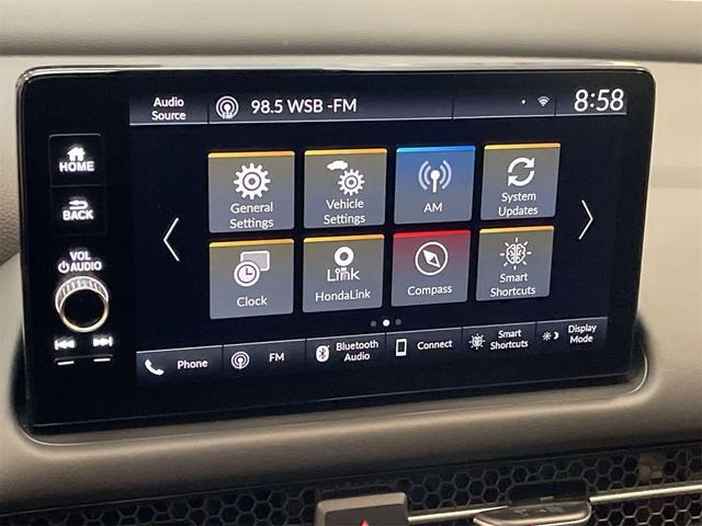 Photo of 2025 Platinum White Pearl Honda HR-V
