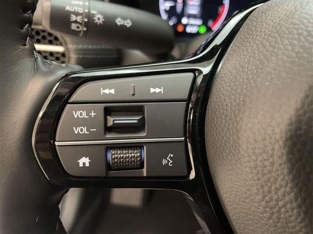 Photo of 2025 Platinum White Pearl Honda HR-V