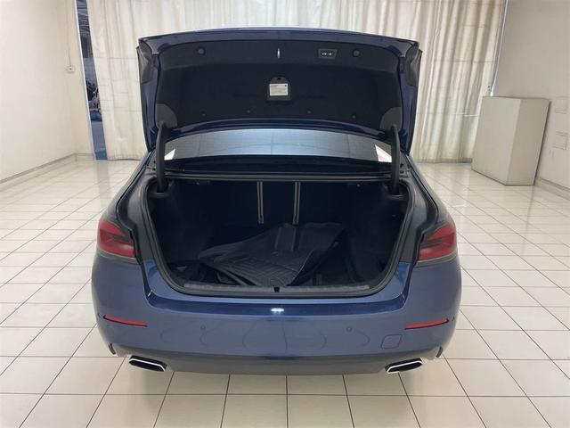 Photo of 2021 Phytonic Blue Metallic BMW 530