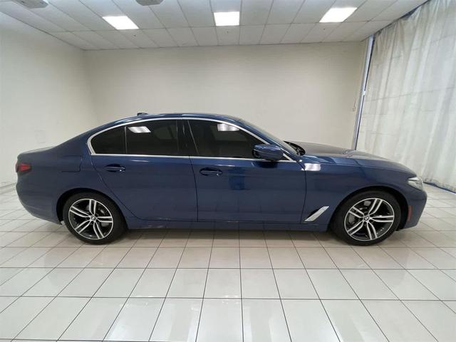 Photo of 2021 Phytonic Blue Metallic BMW 530