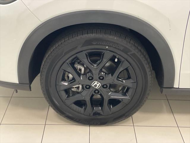 Photo of 2024 Platinum White Pearl Honda HR-V