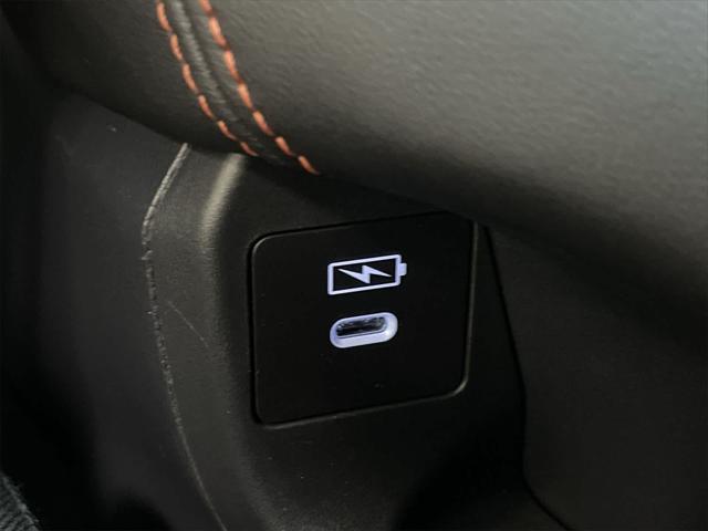 Photo of 2024 Platinum White Pearl Honda HR-V