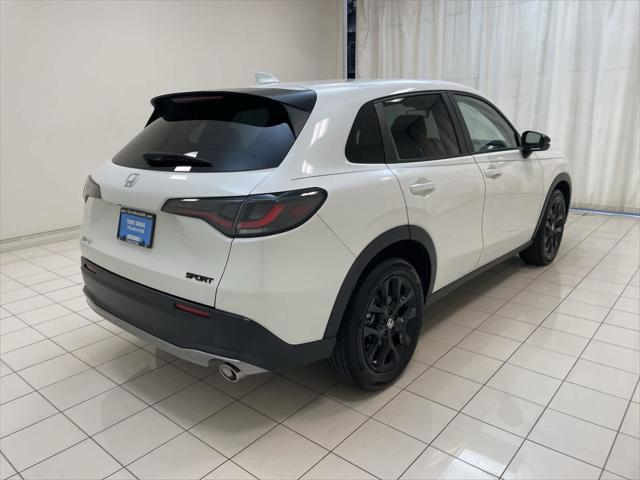 Photo of 2024 Platinum White Pearl Honda HR-V