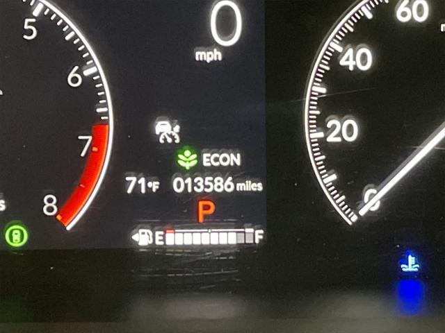 Photo of 2024 Platinum White Pearl Honda HR-V