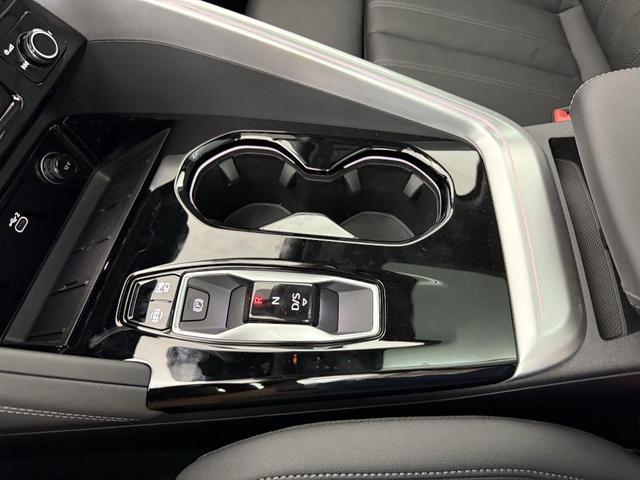 Photo of 2025 Mythos Black Metallic Audi Q5