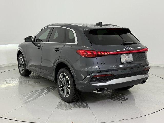Photo of 2025 Tambora Gray Metallic Audi Q5