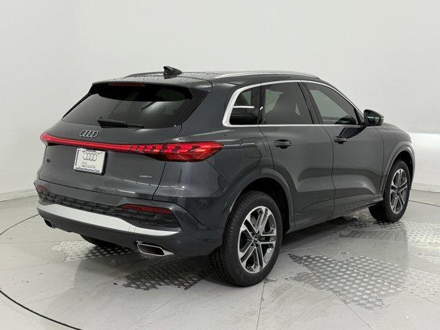 Photo of 2025 Tambora Gray Metallic Audi Q5