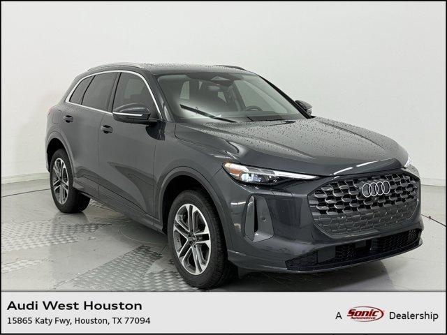 Photo of 2025 Tambora Gray Metallic Audi Q5