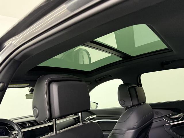 Photo of 2024 Daytona Gray Pearl Effect Audi Q8 e-tron