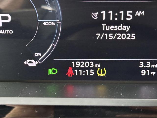 Photo of 2024 Daytona Gray Pearl Effect Audi Q8 e-tron