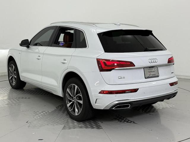 Photo of 2022 White Audi Q5