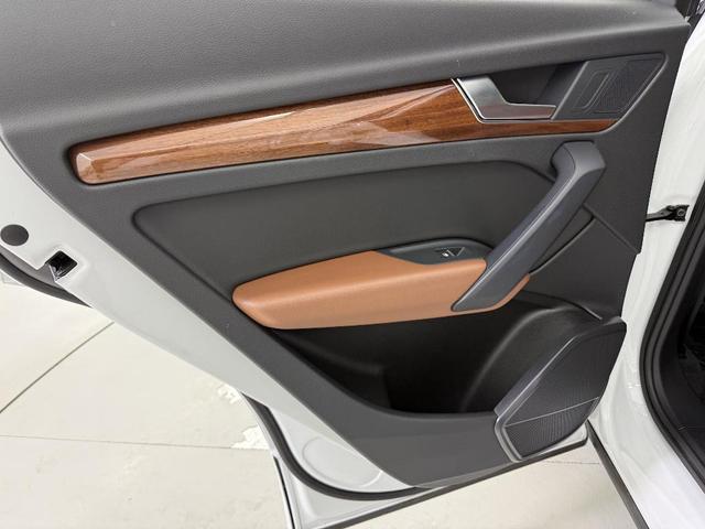 Photo of 2022 White Audi Q5