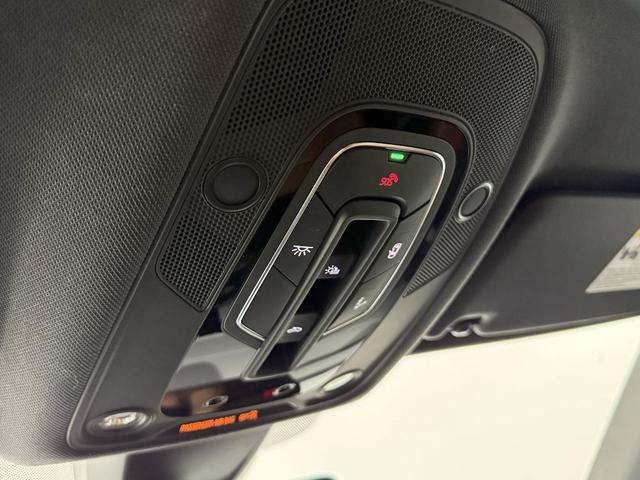Photo of 2022 White Audi Q5