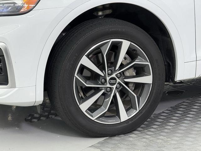 Photo of 2022 White Audi Q5