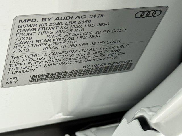 Photo of 2025 Glacier White Metallic Audi Q3