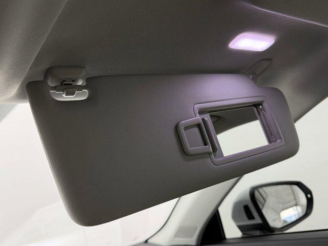 Photo of 2025 Glacier White Metallic Audi Q3