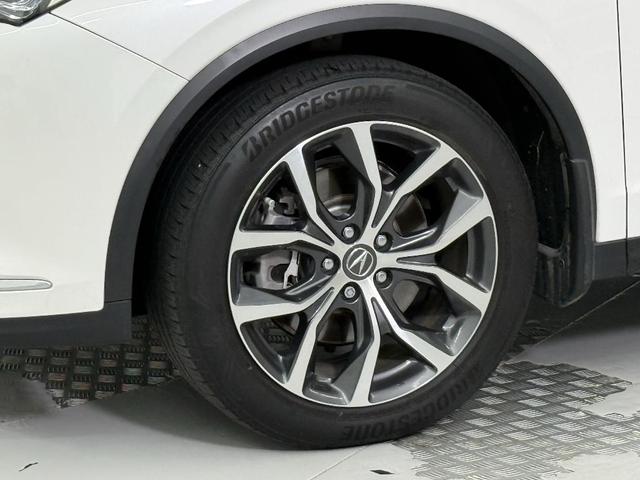 Photo of 2023 Platinum White Pearl Acura MDX