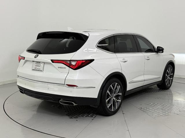 Photo of 2023 Platinum White Pearl Acura MDX