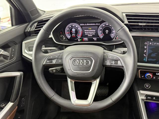 Photo of 2024 Mythos Black Metallic Audi Q3