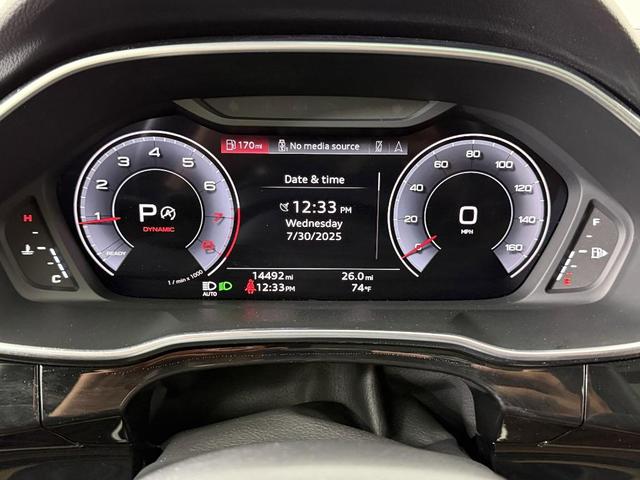 Photo of 2024 Mythos Black Metallic Audi Q3