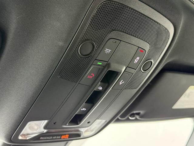 Photo of 2024 Mythos Black Metallic Audi Q3